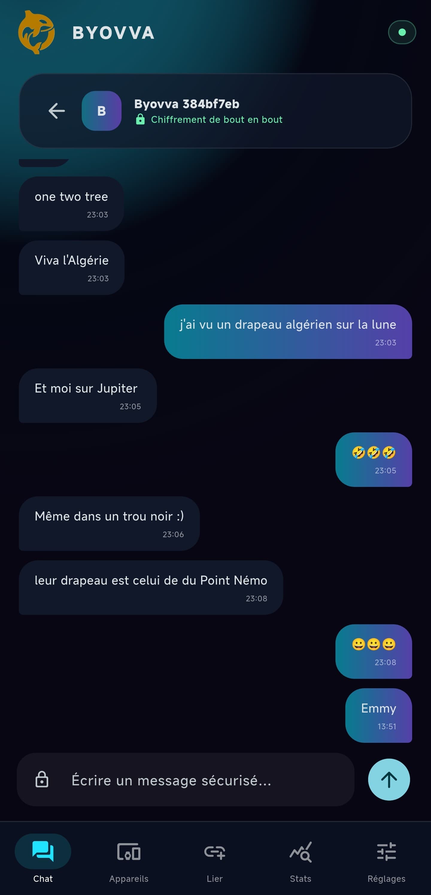 Conversation sécurisée entre le parent et la tablette BYOVVA